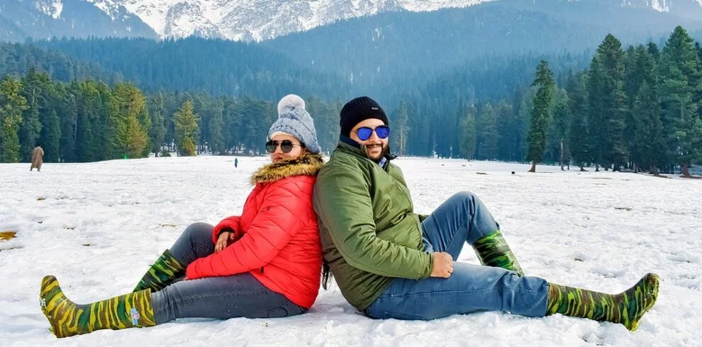 Couple on Dal Lake Shikara ride